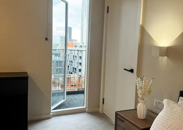 Apartman 2bed With Balcony & Views Centre *