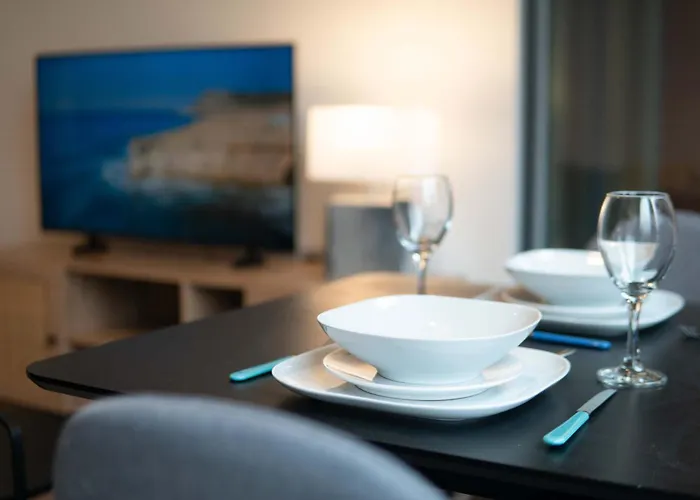 Bright 1 Bed In W Balcony 公寓