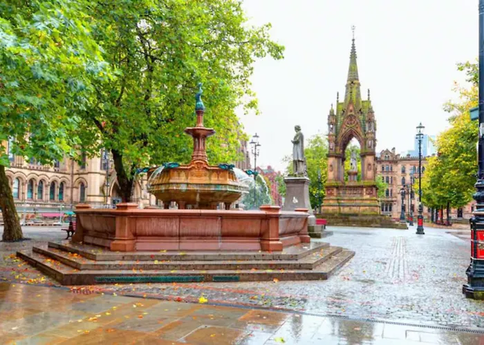 Six Bedroom Group Near Mediacityuk With Garden And Lockbox Check In Гостевой дом Манчестер