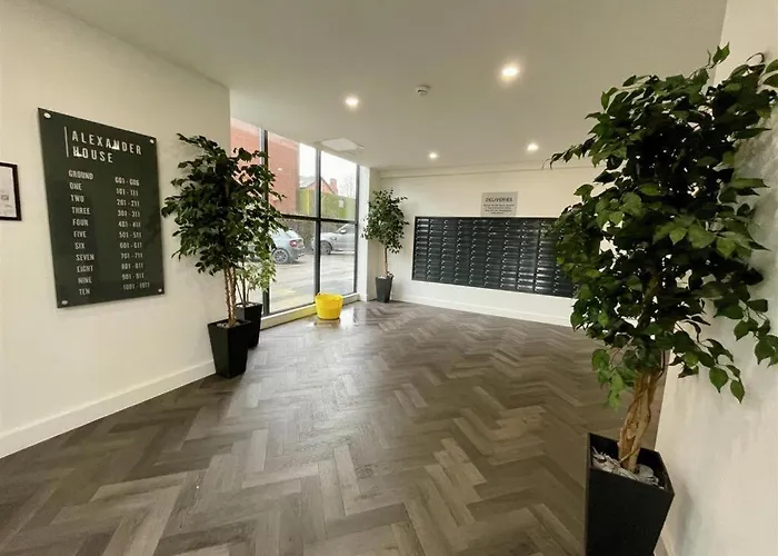 Modern 2-bed, 2-bath Near Old Trafford, Free Parking, Ideal For Contractors And Long Apartamento Mánchester