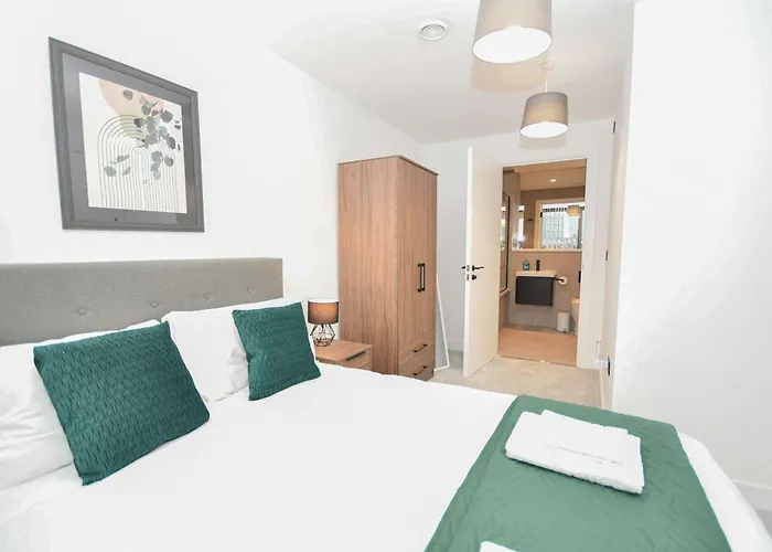 Contemporary Flat In W Balcony *