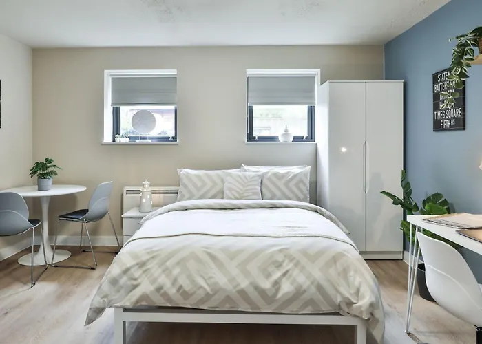 Apartment For Students Only - Ladybarn House In