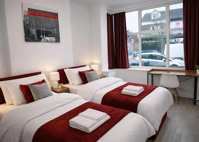 4bdr Contractor Hub - Sleeps 7 - Free On Street Parking