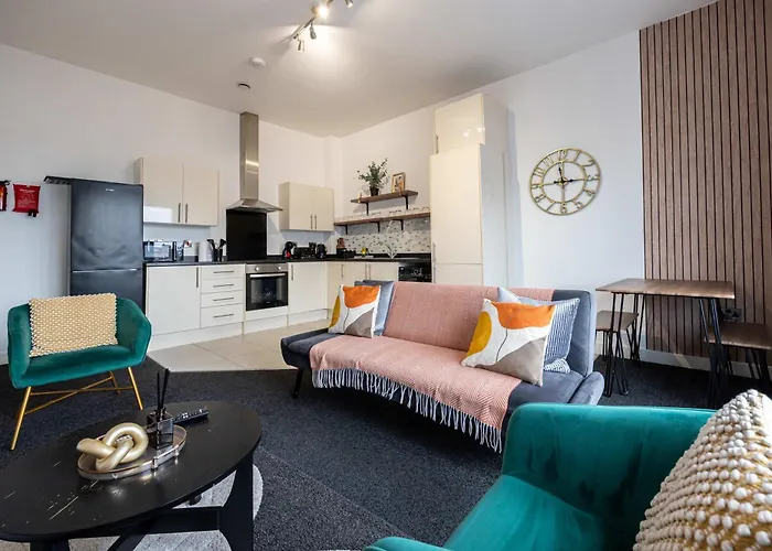 Spacious 2 Bed Near Media And Old Trafford Daire