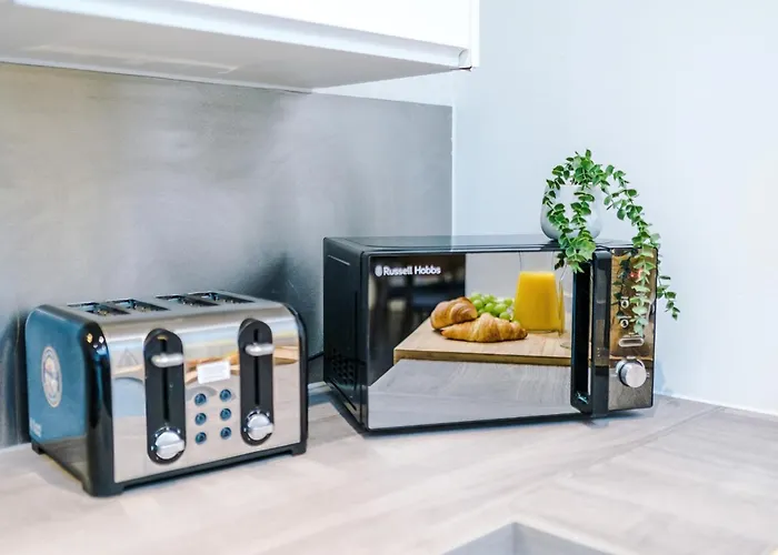 Trafford Loft Modern In Manchester