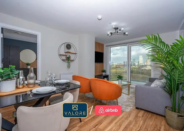 Luxury Waterfront 2br - Free Gym Access & Parking