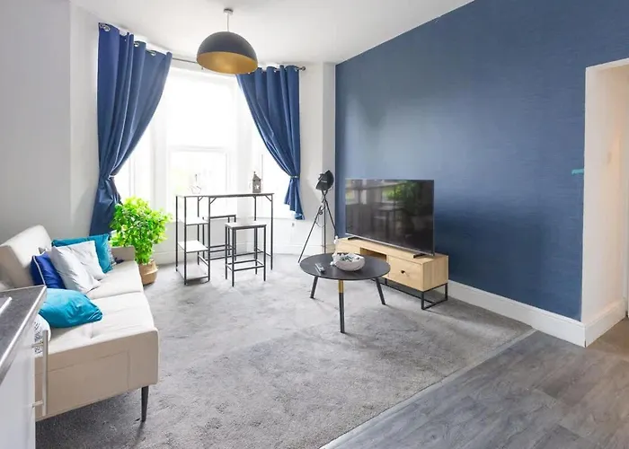 Charming 2-bed In M16 *