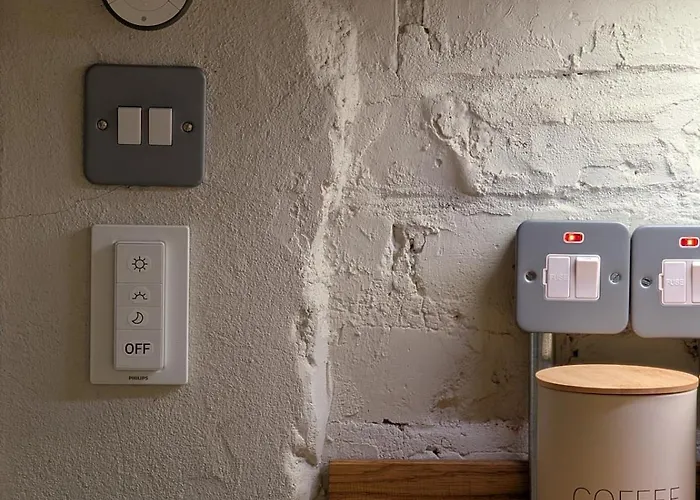 Chic Loft In Victorian House *