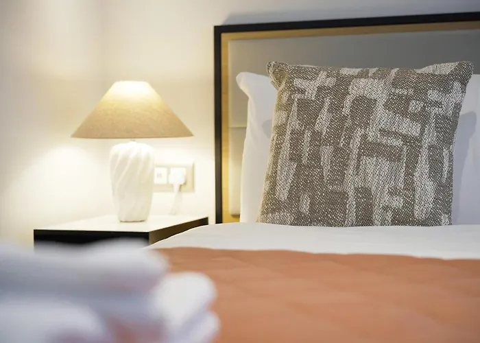 Stylish & Spacious 2 Bedroom 2 Bathroom * Манчестер