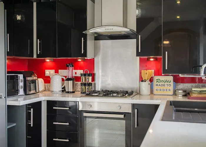 Lägenhet Spacious 3 Bed - Parking, Wi-fi & Garden Manchester