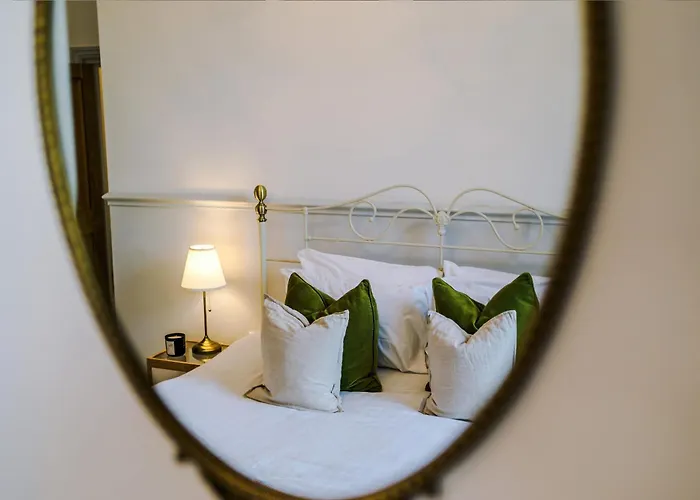 Perfect Getaway At Smedley House * Manchester