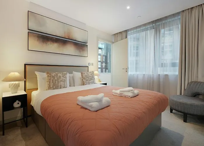 Stylish & Spacious 2 Bedroom 2 Bathroom Манчестер