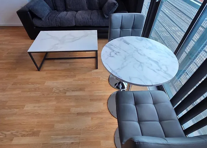 2 Bed 2 Bath Apartment,500 Meter's From Deansgate Close To Ao Arena Manchester