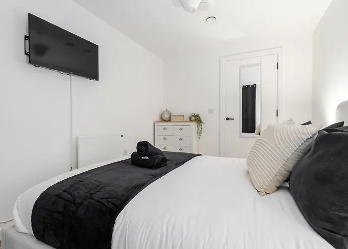 2 Bedroom - Old Trafford - Balcony - Free Parking مانشستر