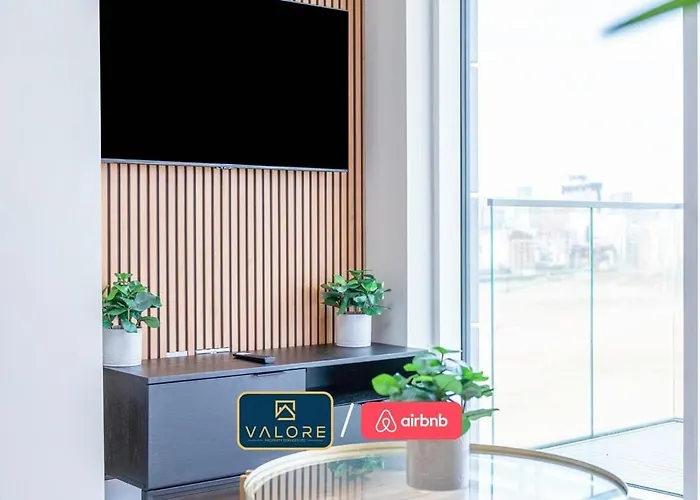 Luxury Waterfront 2br - Free Gym Access & Parking Lejlighed