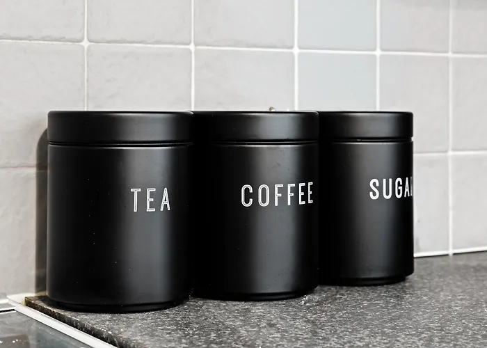 Comfortable 4 Bed - Free Parking & Fast Wifi