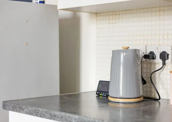 Apartment Charming 2-bed In M16 *