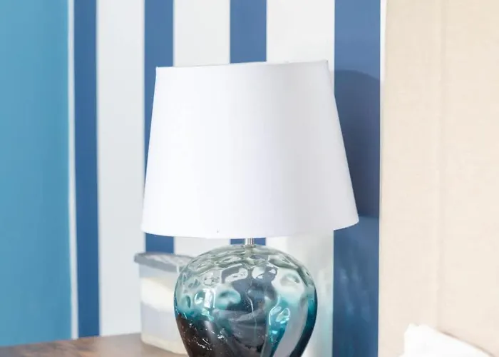 Apartment Charming 2-bed In M16 *