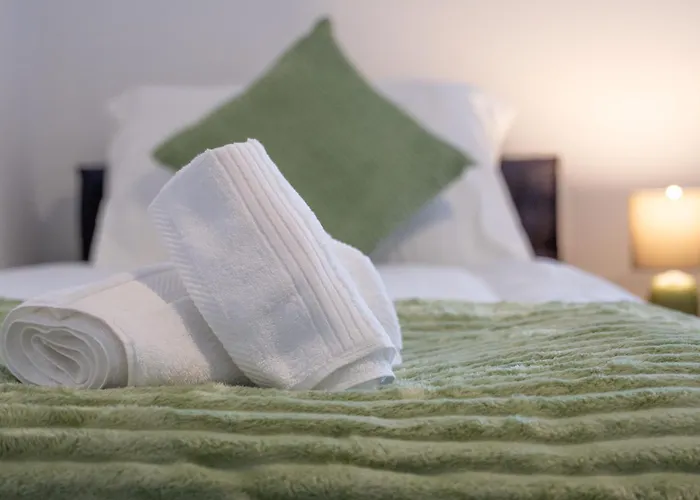 Comfortable 4 Bed - Free Parking & Fast Wifi Lejlighed *