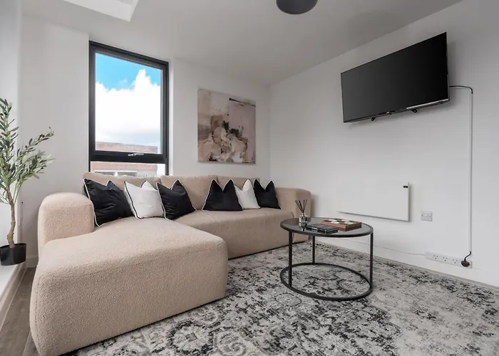 شقة 2 Bedroom - Old Trafford - Balcony - Free Parking