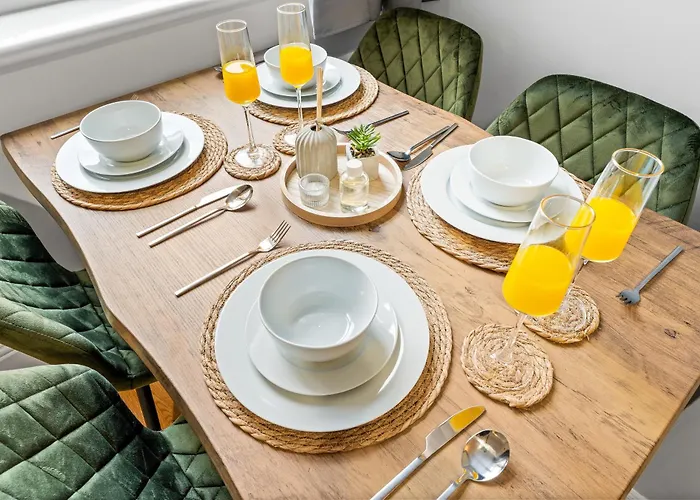 Apartament Comfortable 4 Bed - Free Parking & Fast Wifi *