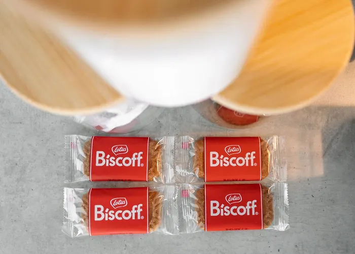 2 Bedroom - Old Trafford - Balcony - Free Parking