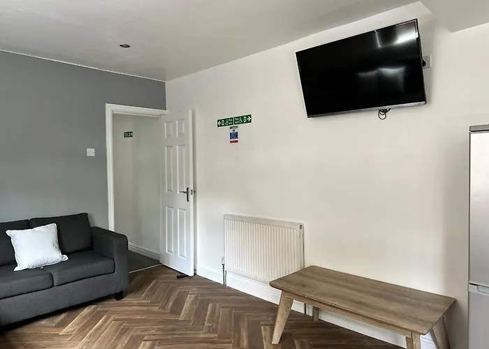 Daisybank Co-living - Private Self-cater Сasa de vacaciones *