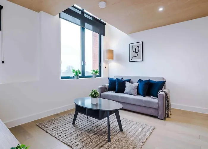 Modern Spacious Sleeps 5 Free High-speed Wi-fi مانشستر