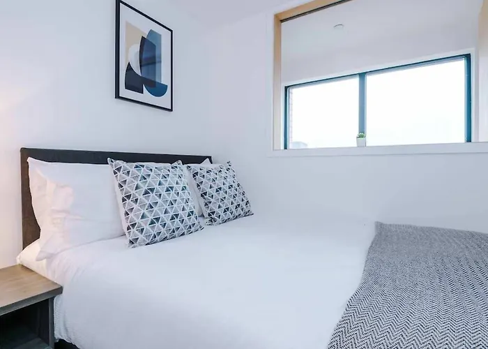 شقة Modern Spacious Sleeps 5 Free High-speed Wi-fi مانشستر