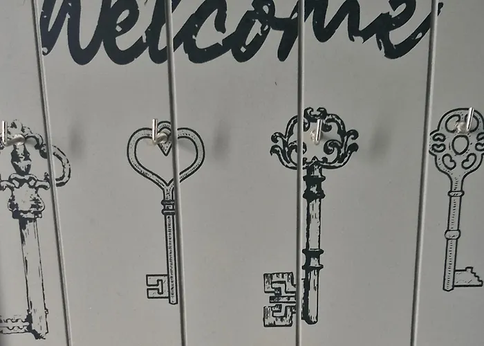 펜션 Sleeps 5 - Free Parking Wifi Near Airport &