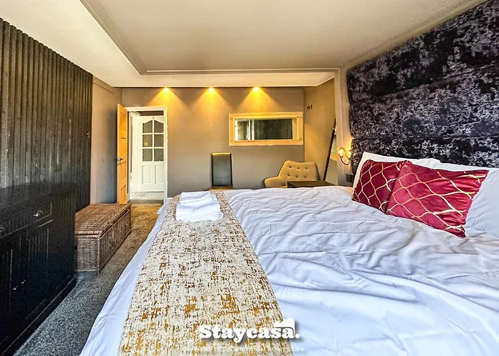 別荘 5Br Manchester Home W Jacuzzi Parking Gar… マンチェスター