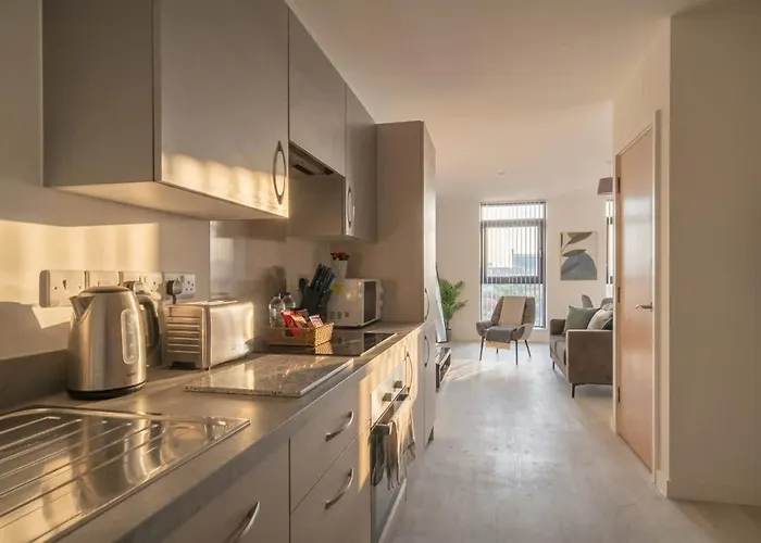 Modern In Salford Great Views *