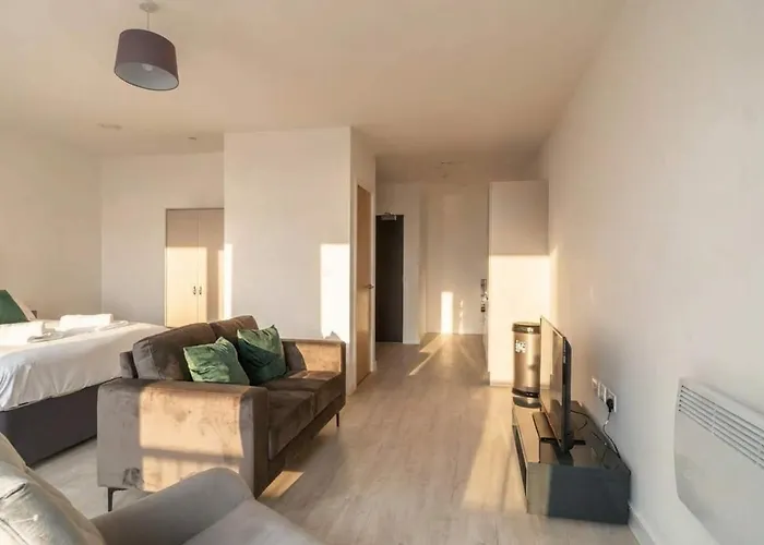 Modern In Salford Great Views Appartamento