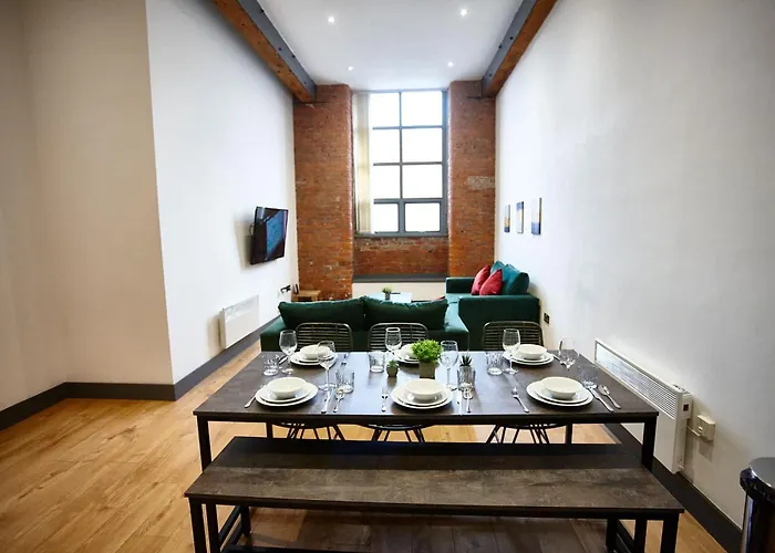 The Larimar Apartment *