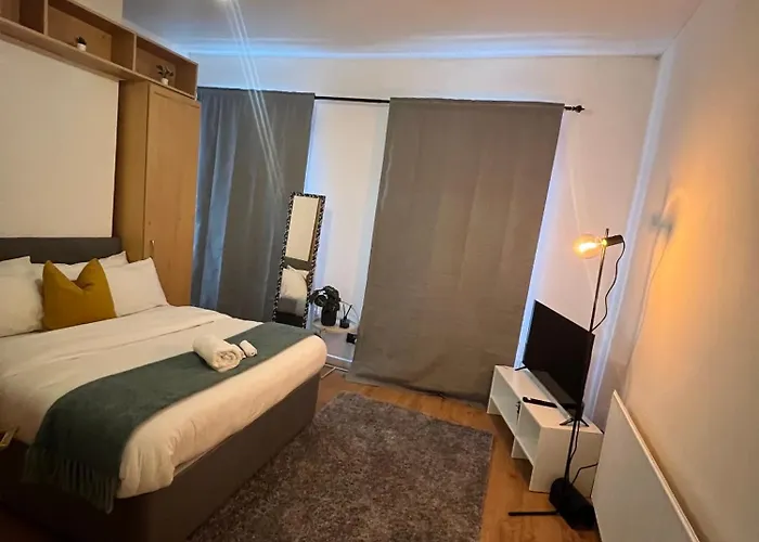 Habitación en casa particular Grey Homes, Private Near Piccadilly Station 15 Mins *