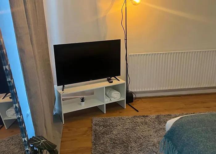 Stylish Private In Near Transport Links