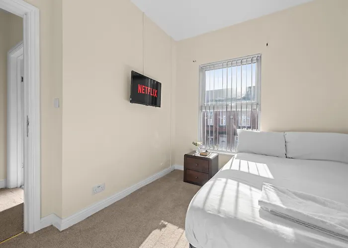 Three Bedroom House By Brookland Serviced Short Lets With Free Wifi 度假居 *