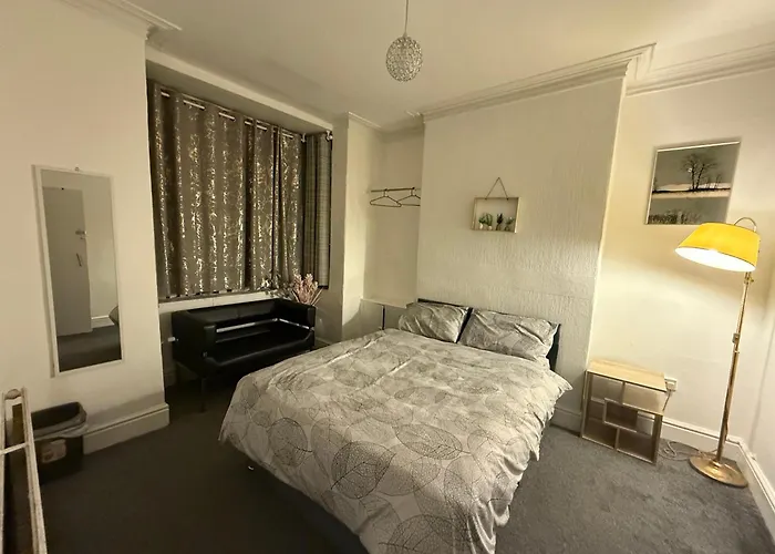 Privatunterkunft Comfortable Near Centre *