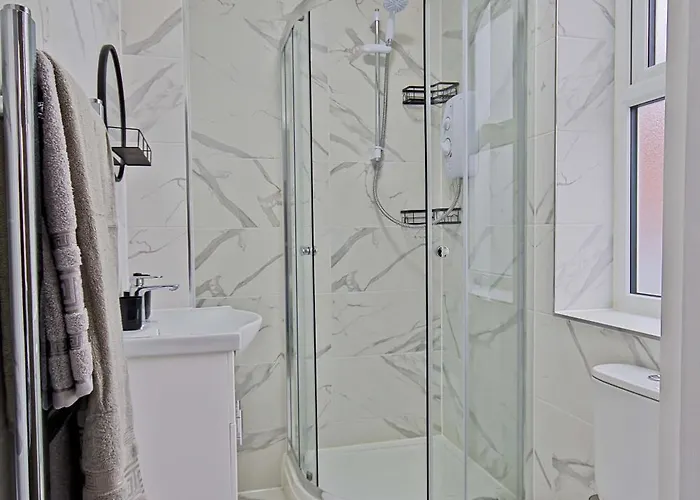 Dom wakacyjny Spacious 5br House Near Centre