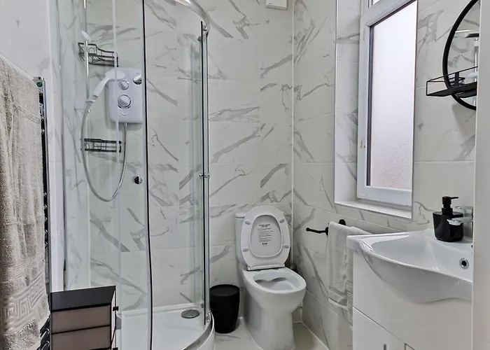 Dom wakacyjny Spacious 5br House Near Centre Manchester