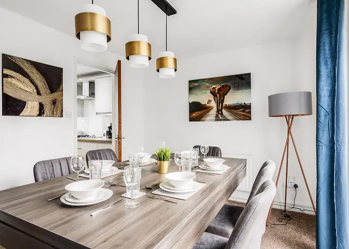 E-oasis- Etihad-coop Live-free Parking-pool Table *