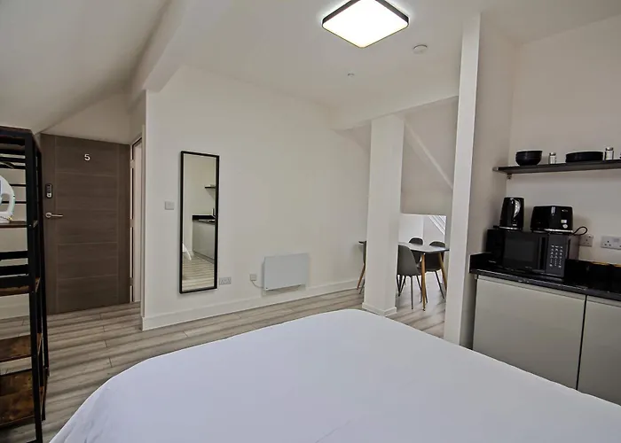 Dom wakacyjny Spacious 5br House Near Centre Manchester