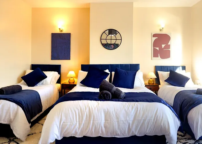 Near Uni And Hospital - Long - Fast Wi-fi - 15 Mins To Mánchester