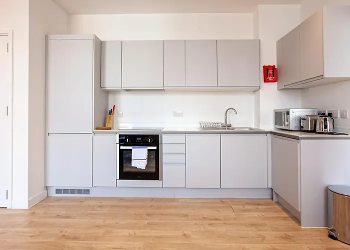 Characterful 2 Bed Near Victoria Station * Манчестер