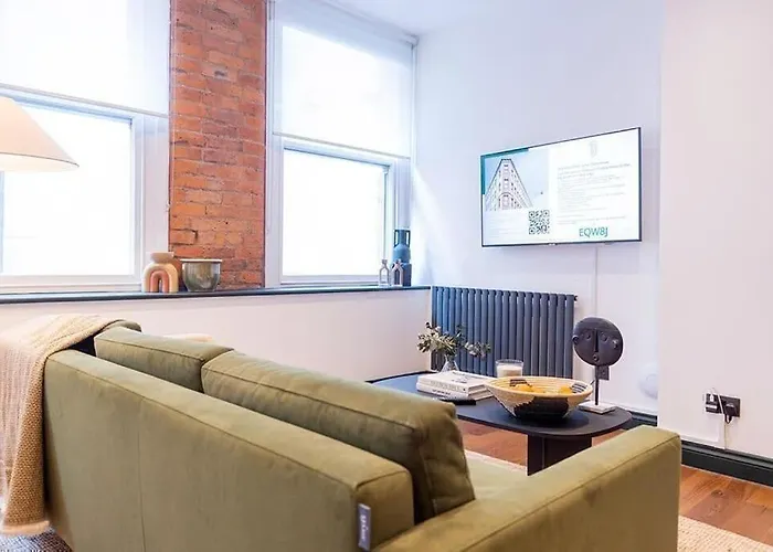 Apartment Base Steps From Attractions Manchester