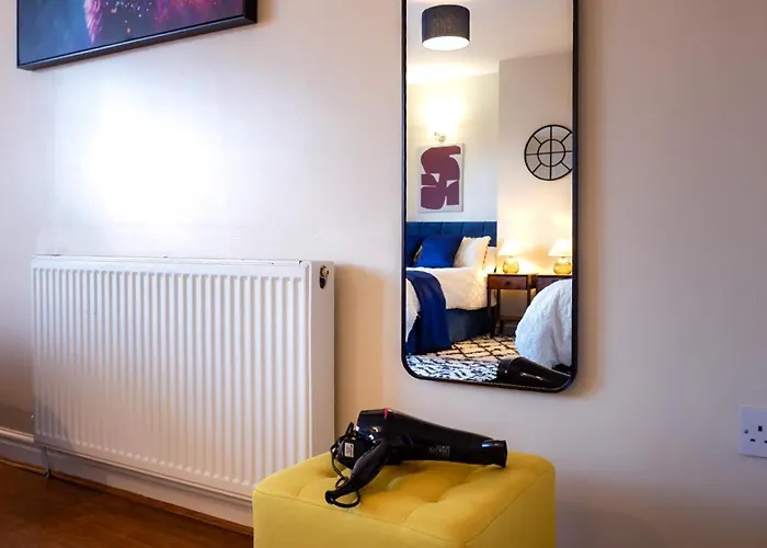 Apartamento Near Uni And Hospital - Long - Fast Wi-fi - 15 Mins To Mánchester