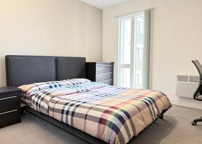 Modern Near Oxford Road, Centre Apartamento