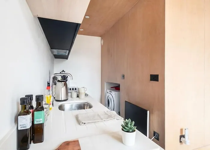 아파트 Modern And Quirky 2 Bed Flat In