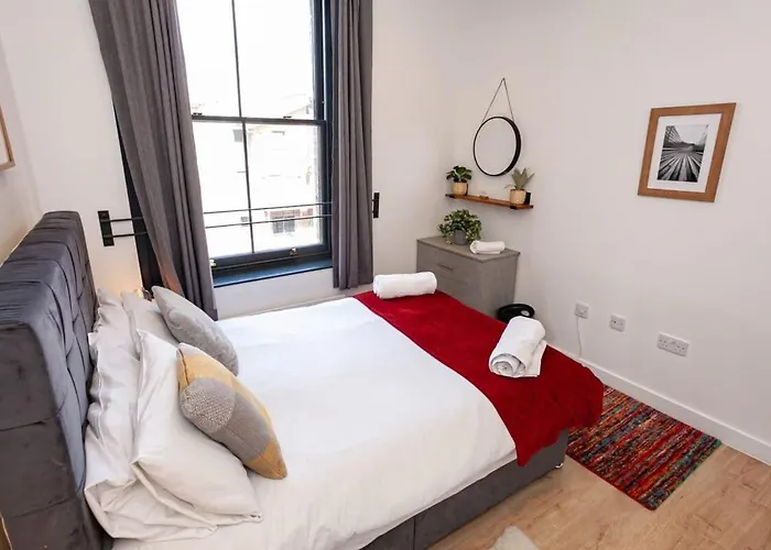 Characterful 2 Bed Near Victoria Station