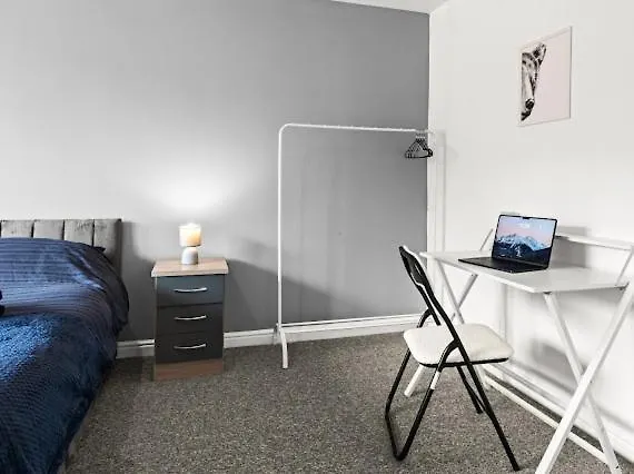 Arosa Escape- Modern2 Bed Suite,sleeps 5,free Parking,ps4,kingbed,wifi,near Christies Apartamento *